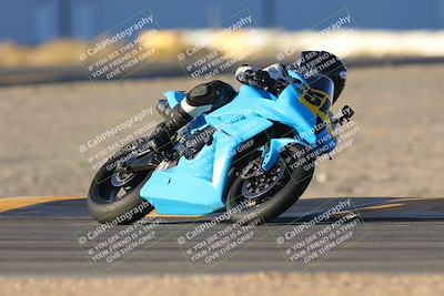 media/Nov-19-2023-CVMA (Sun) [[1f3d1b7ccb]]/Race 17 Amateur Supersport Middleweight/